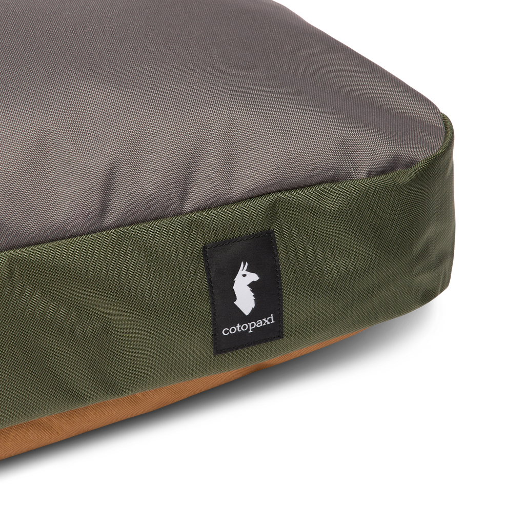 Del Día Dog Bed