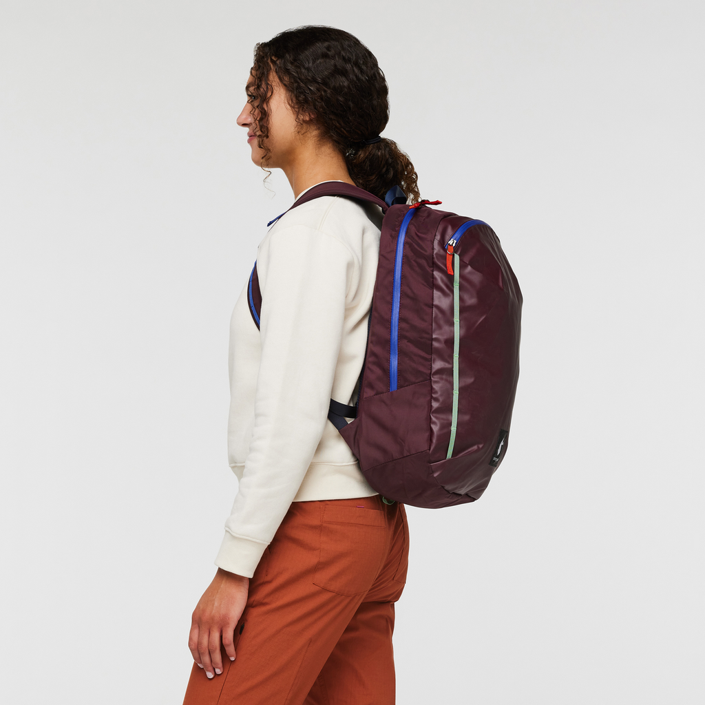 Vaya 18L Backpack - Cada Día